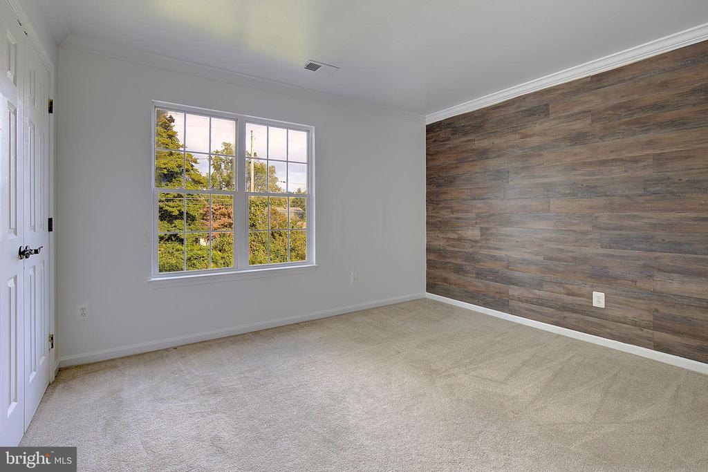 3513 OAK DRIVE