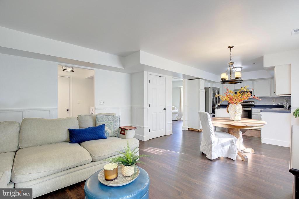 3513 OAK DRIVE