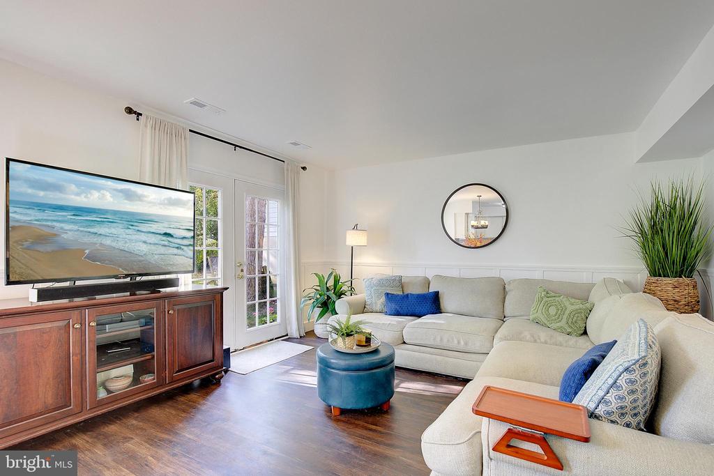 3513 OAK DRIVE