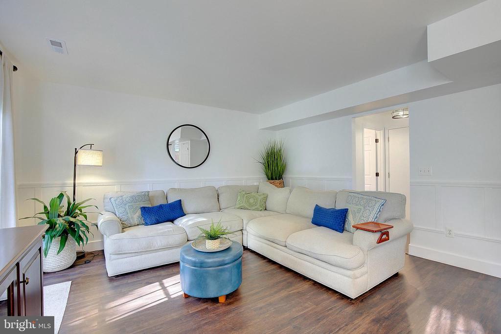 3513 OAK DRIVE