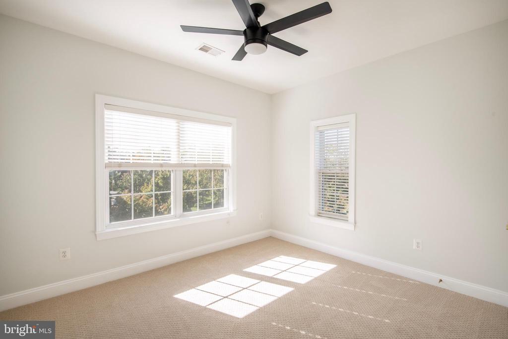 201 BURGUNDY LANE