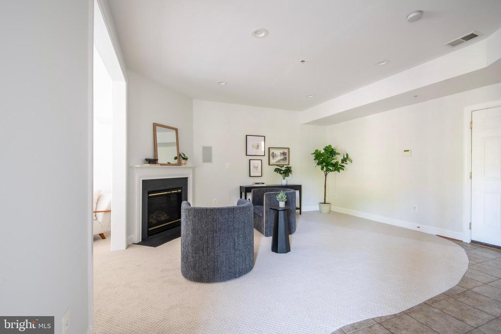 201 BURGUNDY LANE