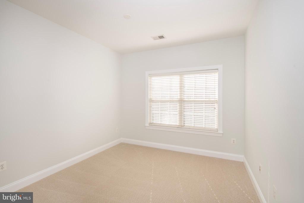 201 BURGUNDY LANE