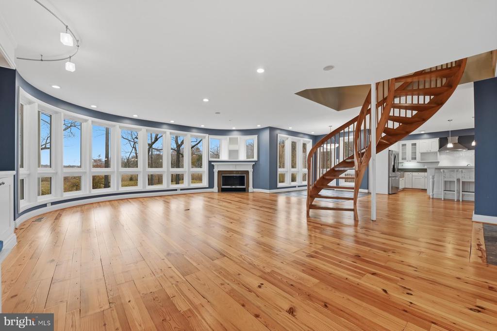 3303 KENNEY COURT