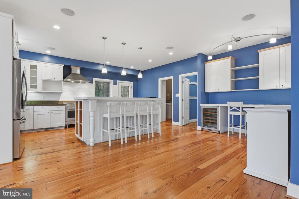 3303 KENNEY COURT
