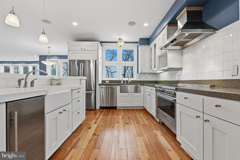 3303 KENNEY COURT