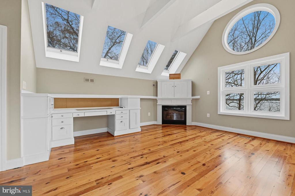 3303 KENNEY COURT