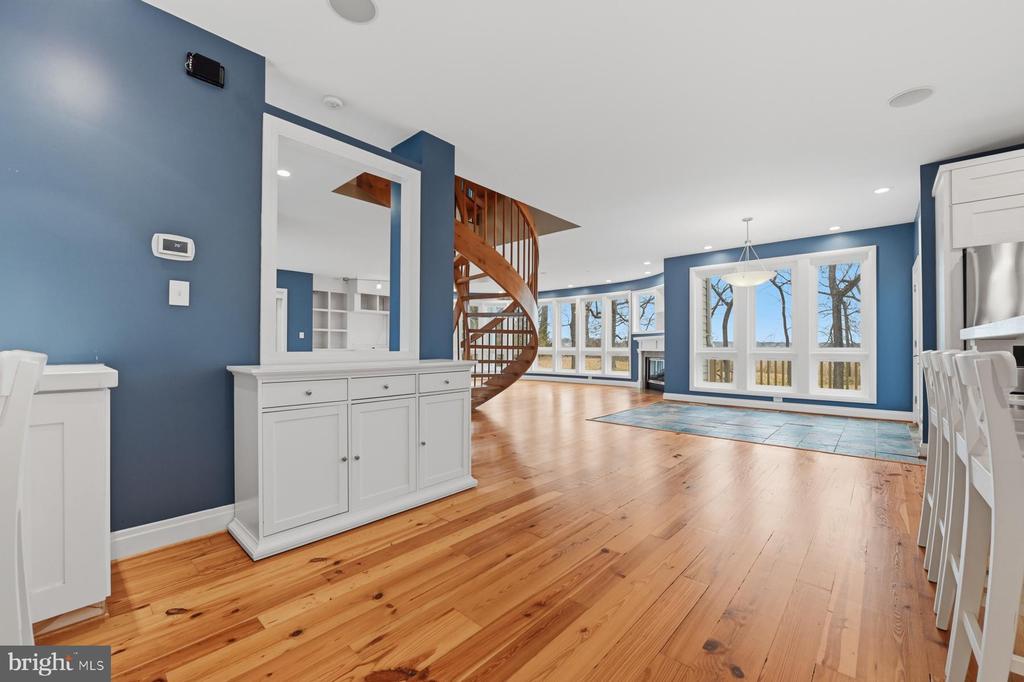 3303 KENNEY COURT