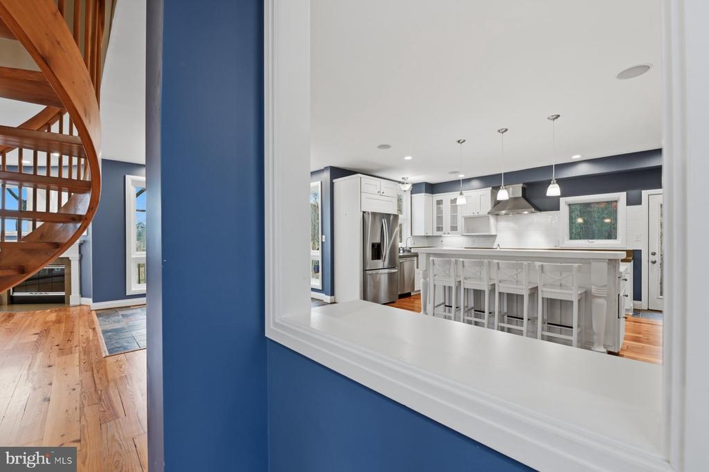 3303 KENNEY COURT
