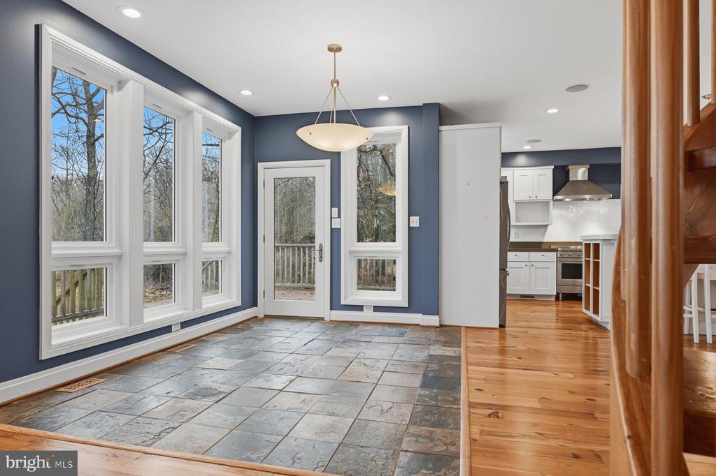 3303 KENNEY COURT