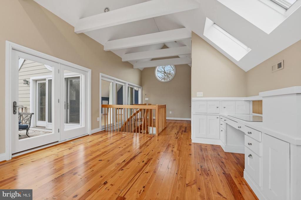 3303 KENNEY COURT