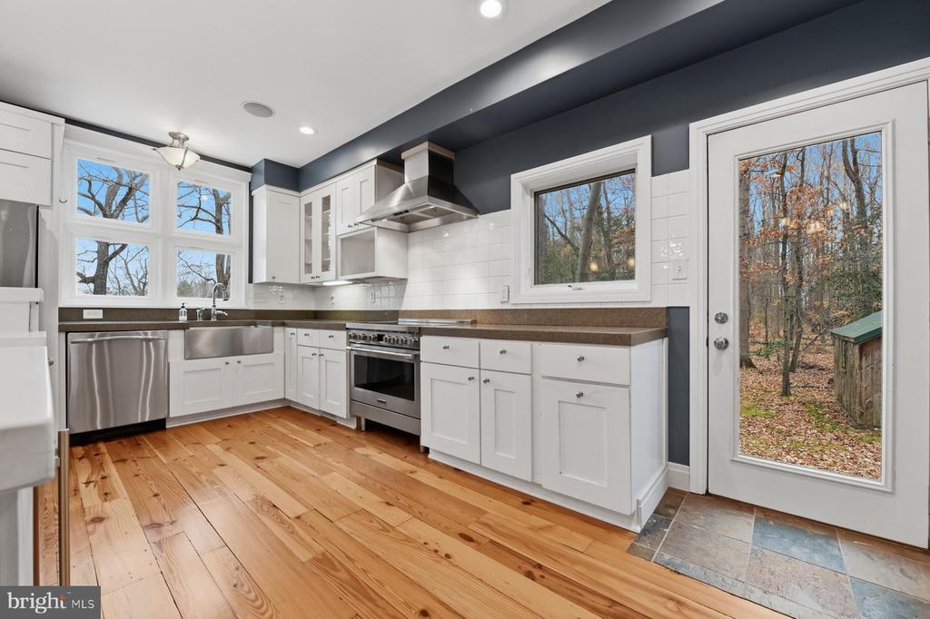 3303 KENNEY COURT
