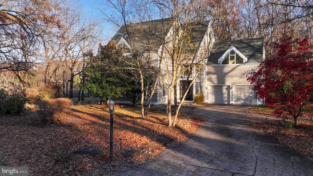 3303 KENNEY COURT