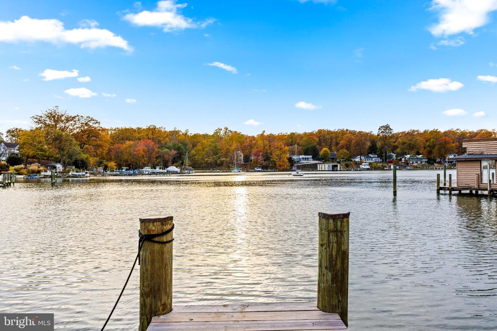 90 E LAKE DRIVE