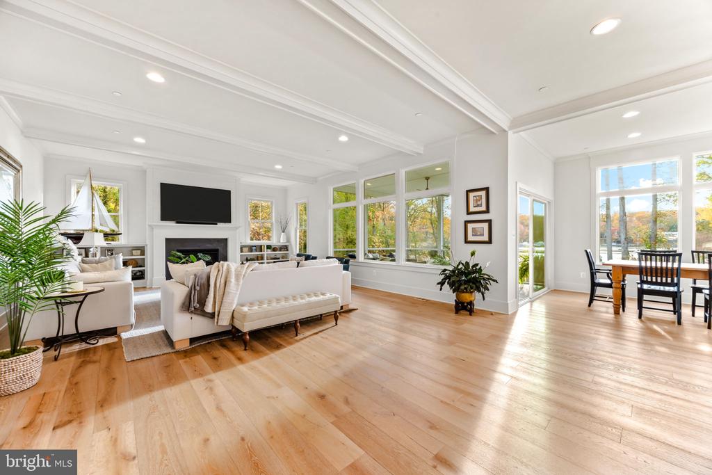 90 E LAKE DRIVE