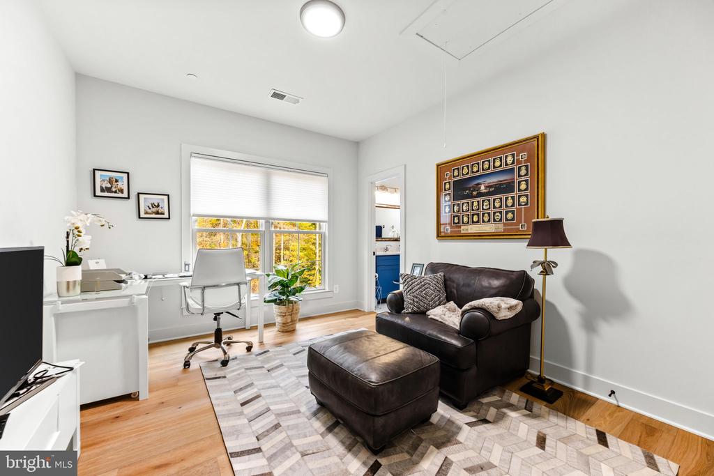 90 E LAKE DRIVE