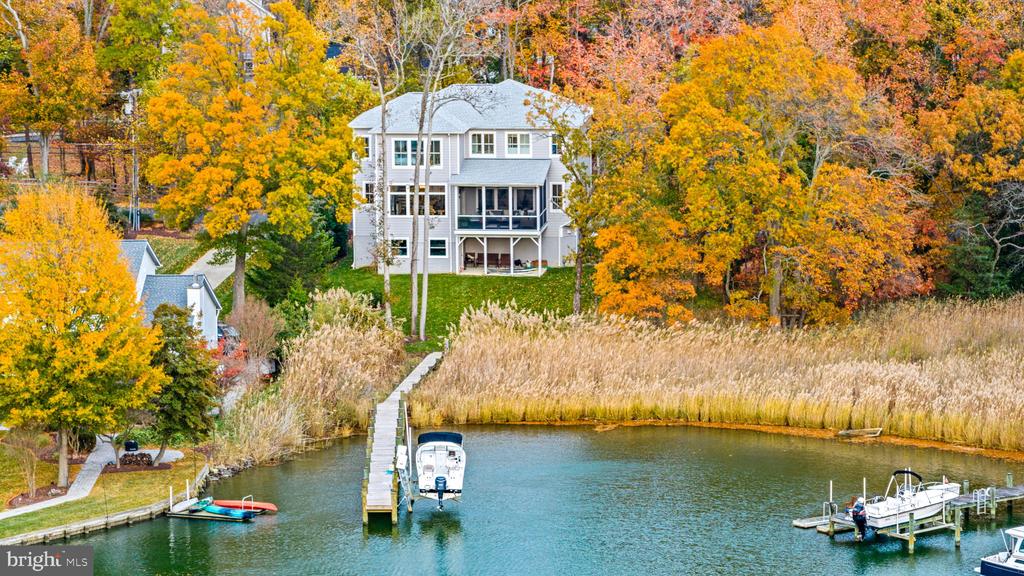 90 E LAKE DRIVE