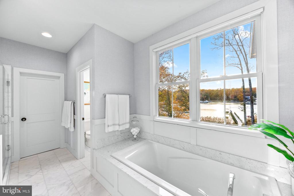 90 E LAKE DRIVE