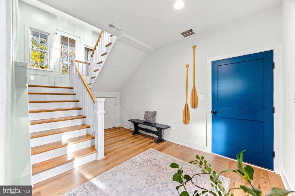 90 E LAKE DRIVE