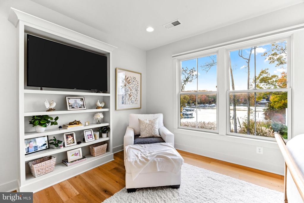 90 E LAKE DRIVE