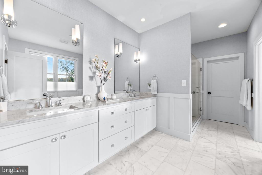 90 E LAKE DRIVE