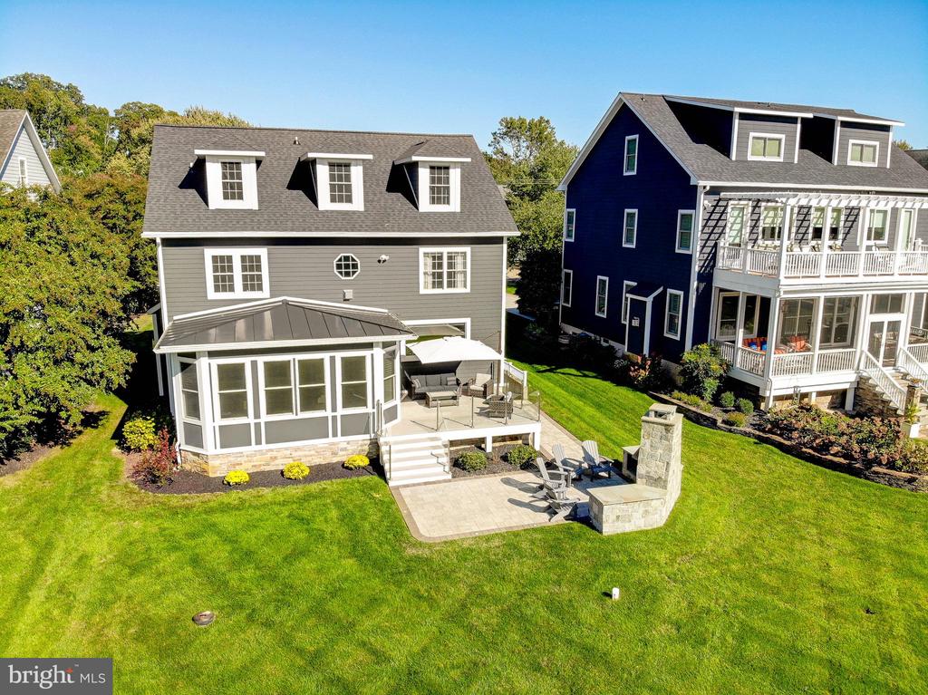 3590 S RIVER TERRACE