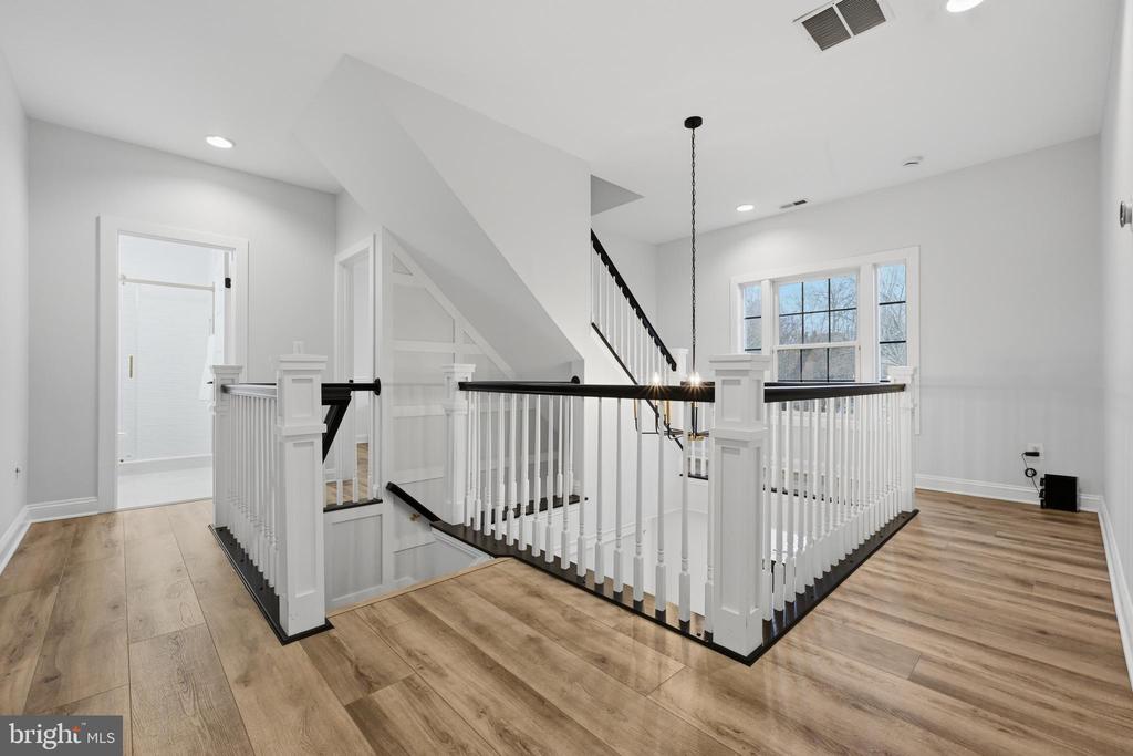 3590 S RIVER TERRACE