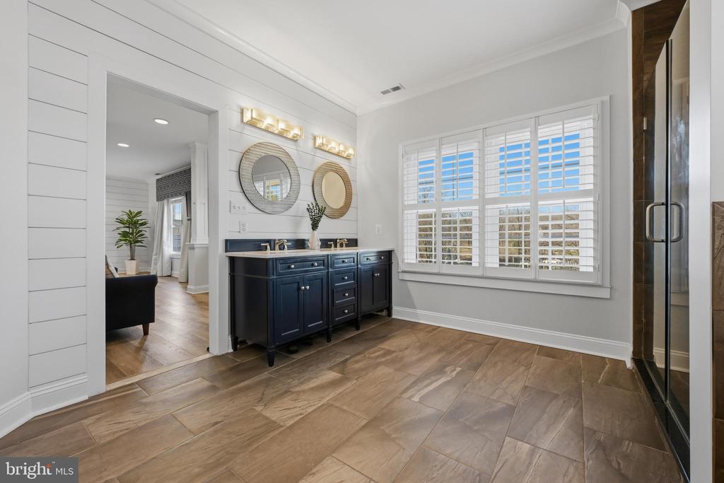 3590 S RIVER TERRACE