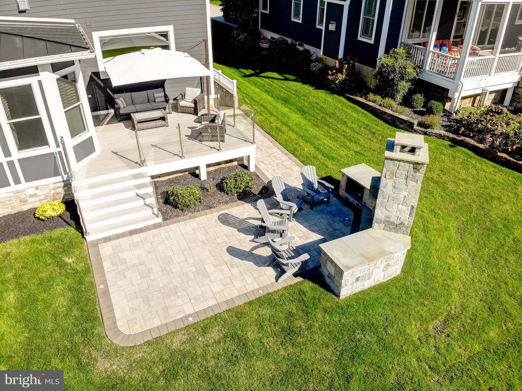 3590 S RIVER TERRACE