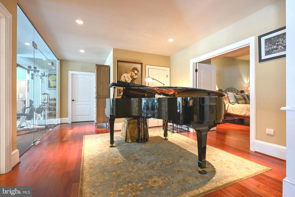 25 GASSAWAY LANE