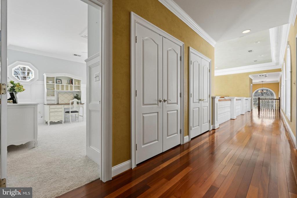 25 GASSAWAY LANE