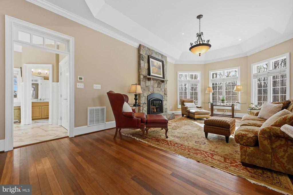 25 GASSAWAY LANE