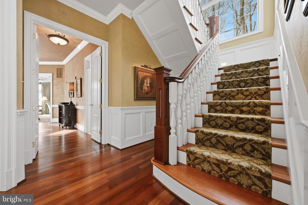 25 GASSAWAY LANE