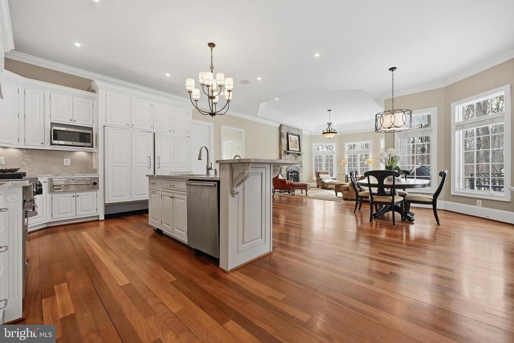 25 GASSAWAY LANE