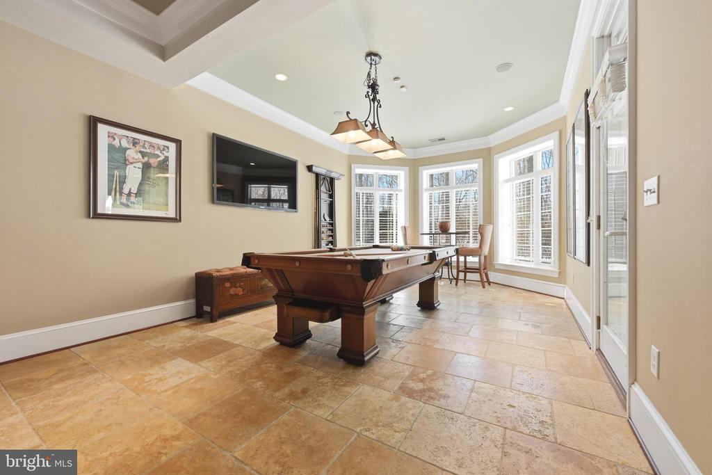 25 GASSAWAY LANE