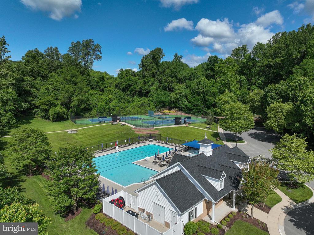 25 GASSAWAY LANE