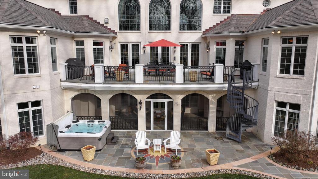25 GASSAWAY LANE