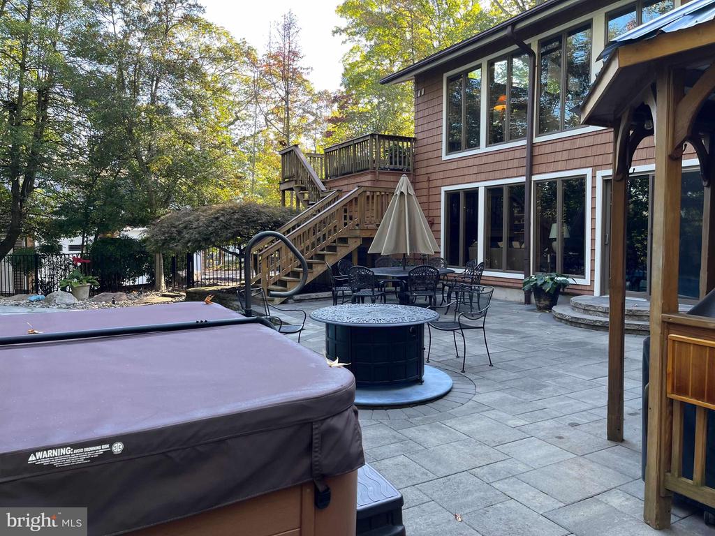 3530 CEDAR DRIVE