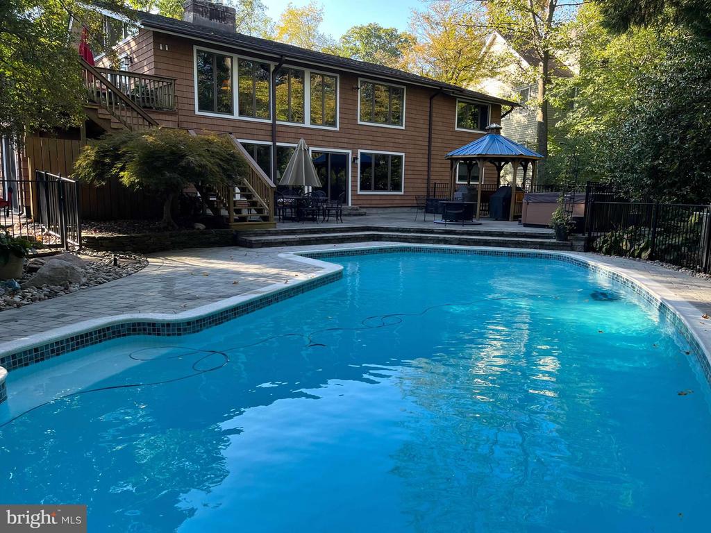 3530 CEDAR DRIVE