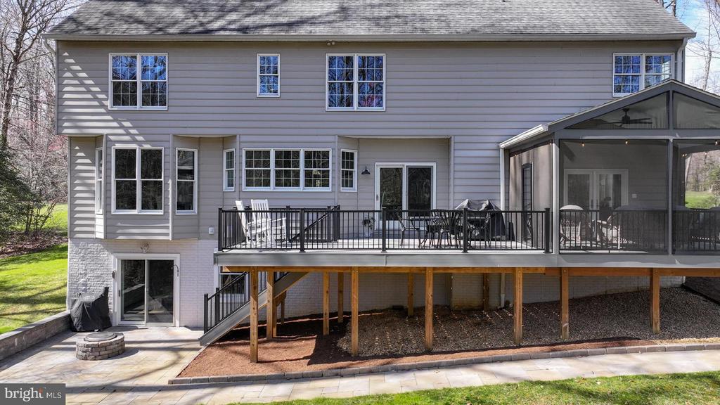 906 ELSIE BARBER COURT