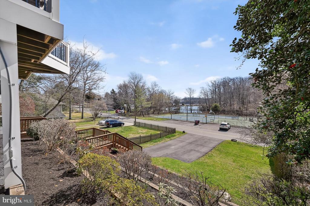 3516 LOCH HAVEN DRIVE