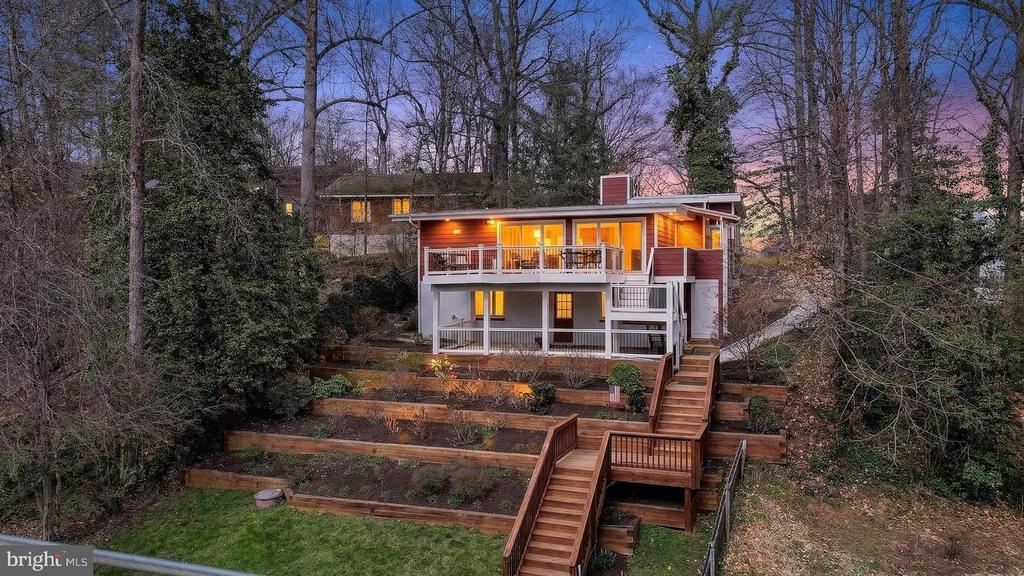 3516 LOCH HAVEN DRIVE