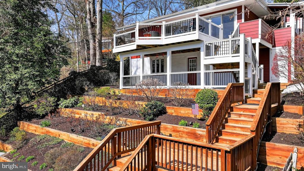 3516 LOCH HAVEN DRIVE