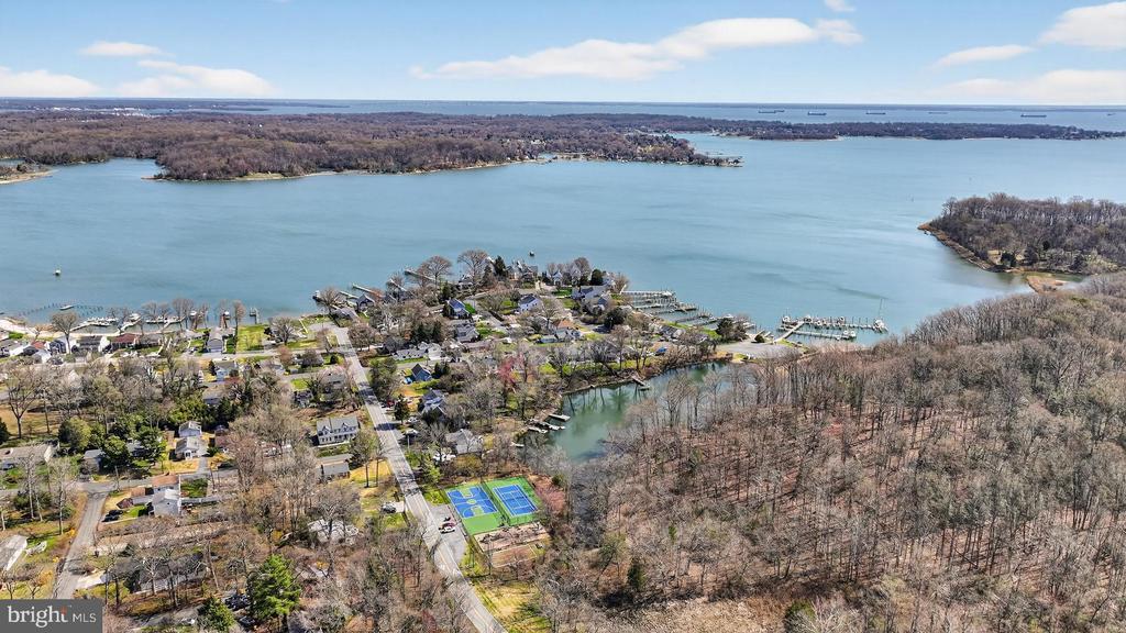 3516 LOCH HAVEN DRIVE
