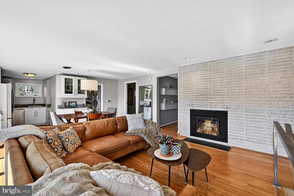 3516 LOCH HAVEN DRIVE
