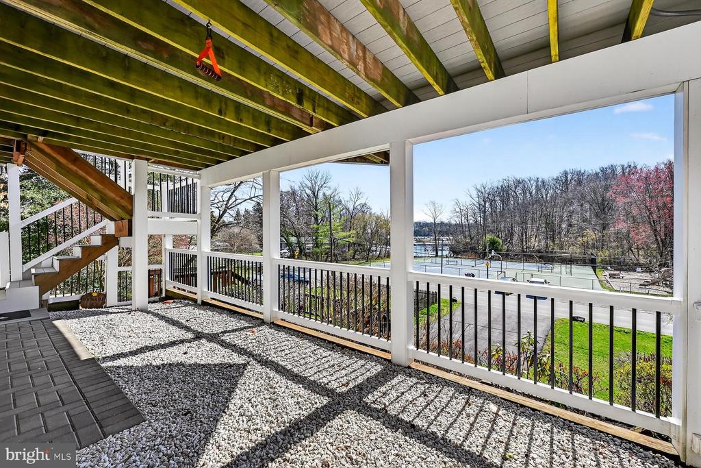 3516 LOCH HAVEN DRIVE