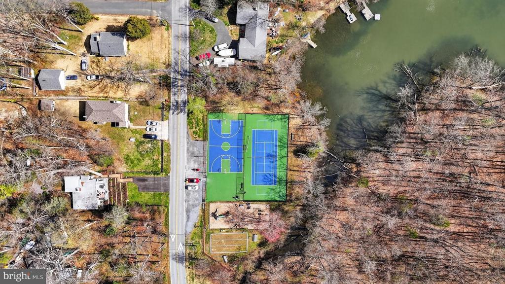 3516 LOCH HAVEN DRIVE