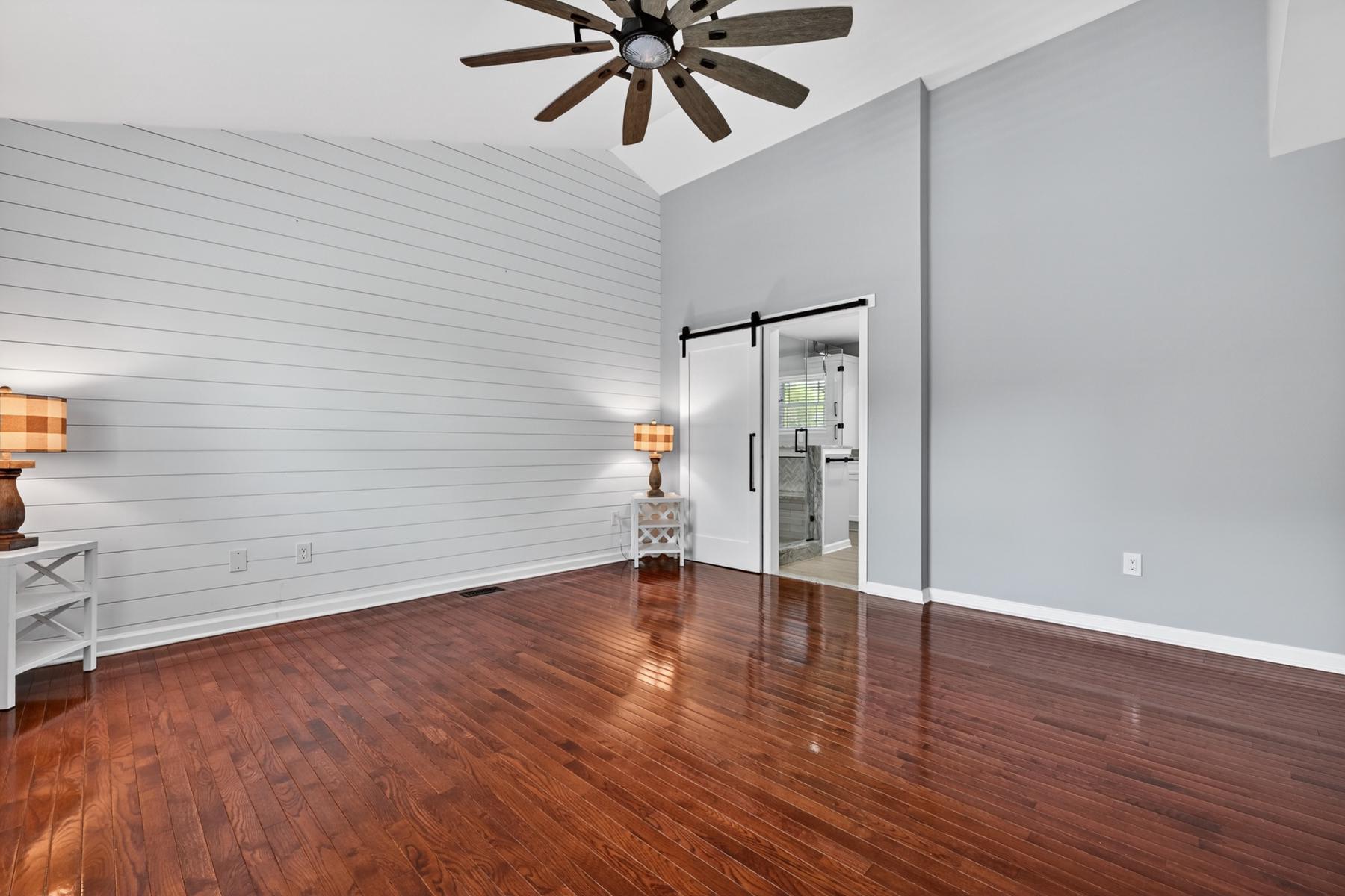 448 MAPLE LEAF DRIVE