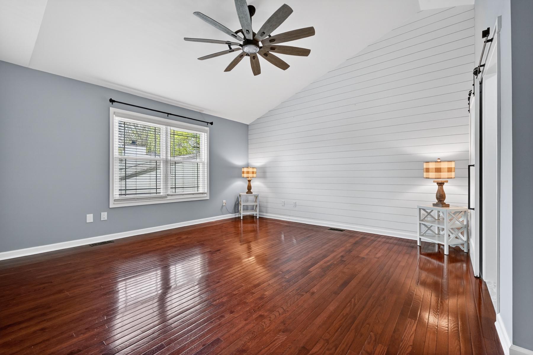 448 MAPLE LEAF DRIVE