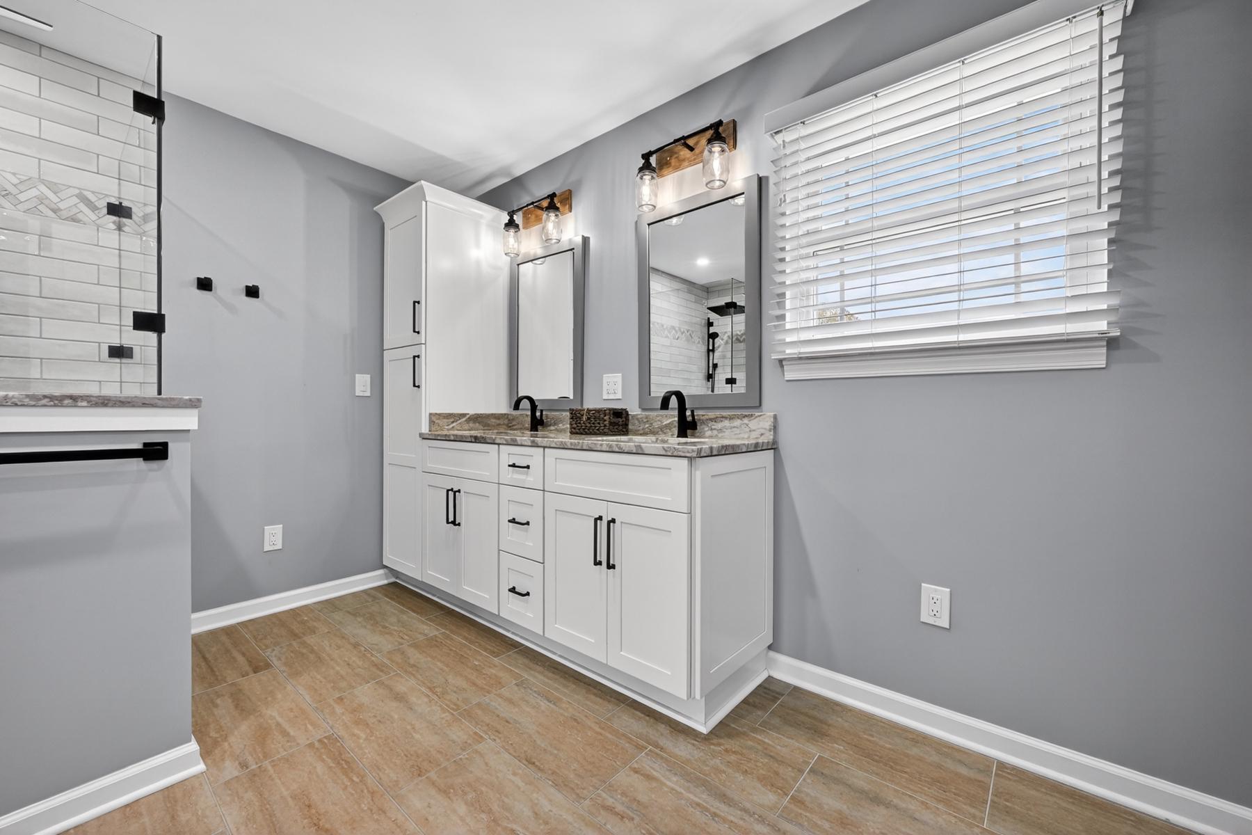 448 MAPLE LEAF DRIVE